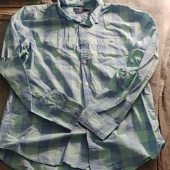Vineyard Vines Button Down Shirt